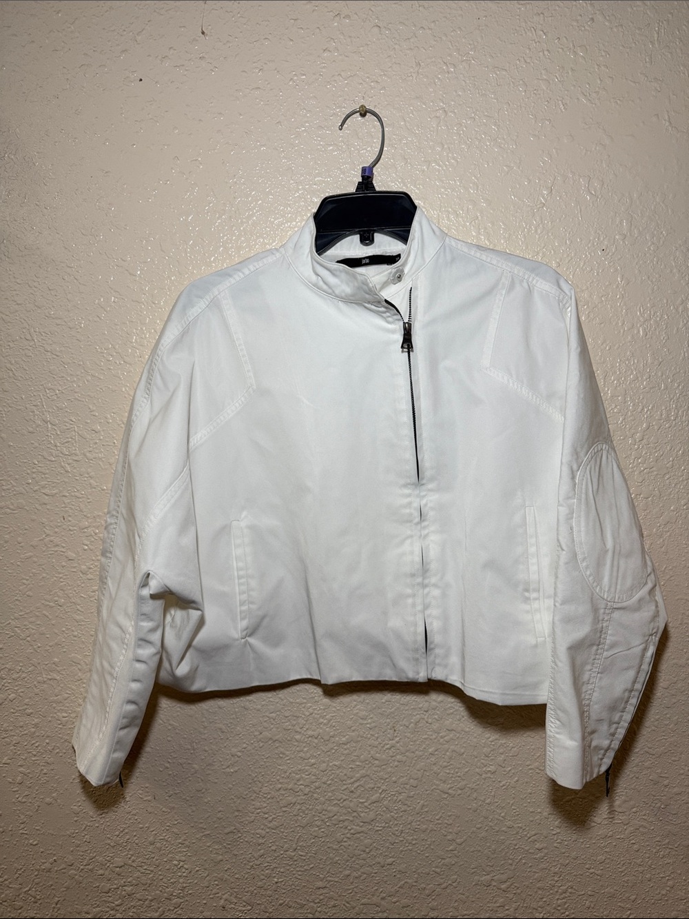 Jarbo, Women’s White Cropped Jacket - Minimal Zip Front